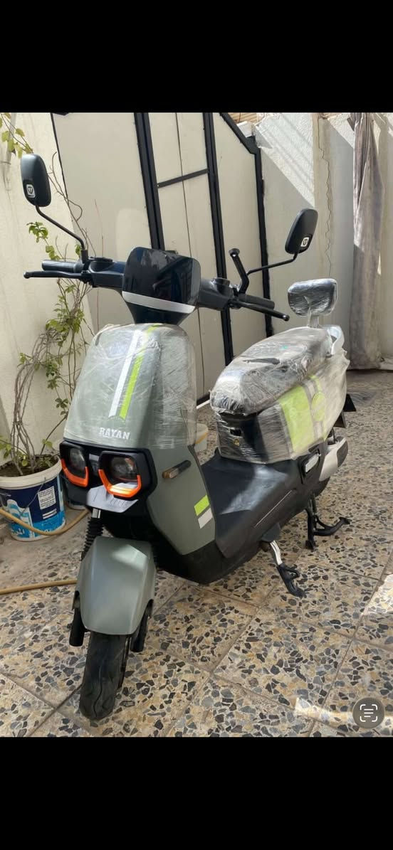 سلام عليكم دراجه شحن البيع دراجه بعدهي شركه بس عوزهه بطاريات دراجه كفاله عامه دراجه كلش نضيفه السعر 600 وبيهه مجال المكان نجف شارع الروان***********
