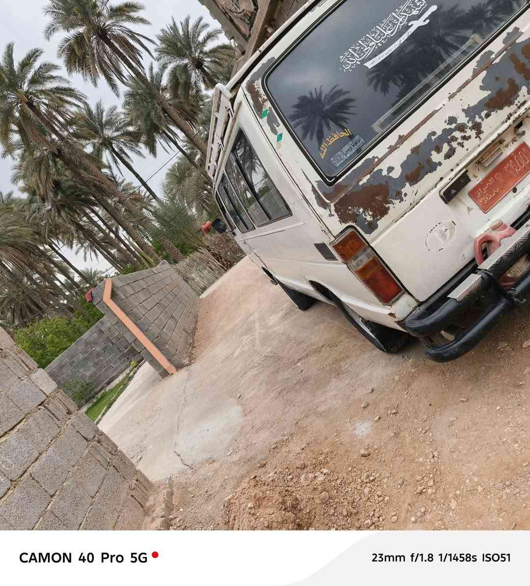 سلام. عليكم. هايسه. تيوته. لبيع موديل 85 محرك. كير اكسن. مكفولات سياره حلوه جديده السعر 26 بيه مجال رقم ***********
