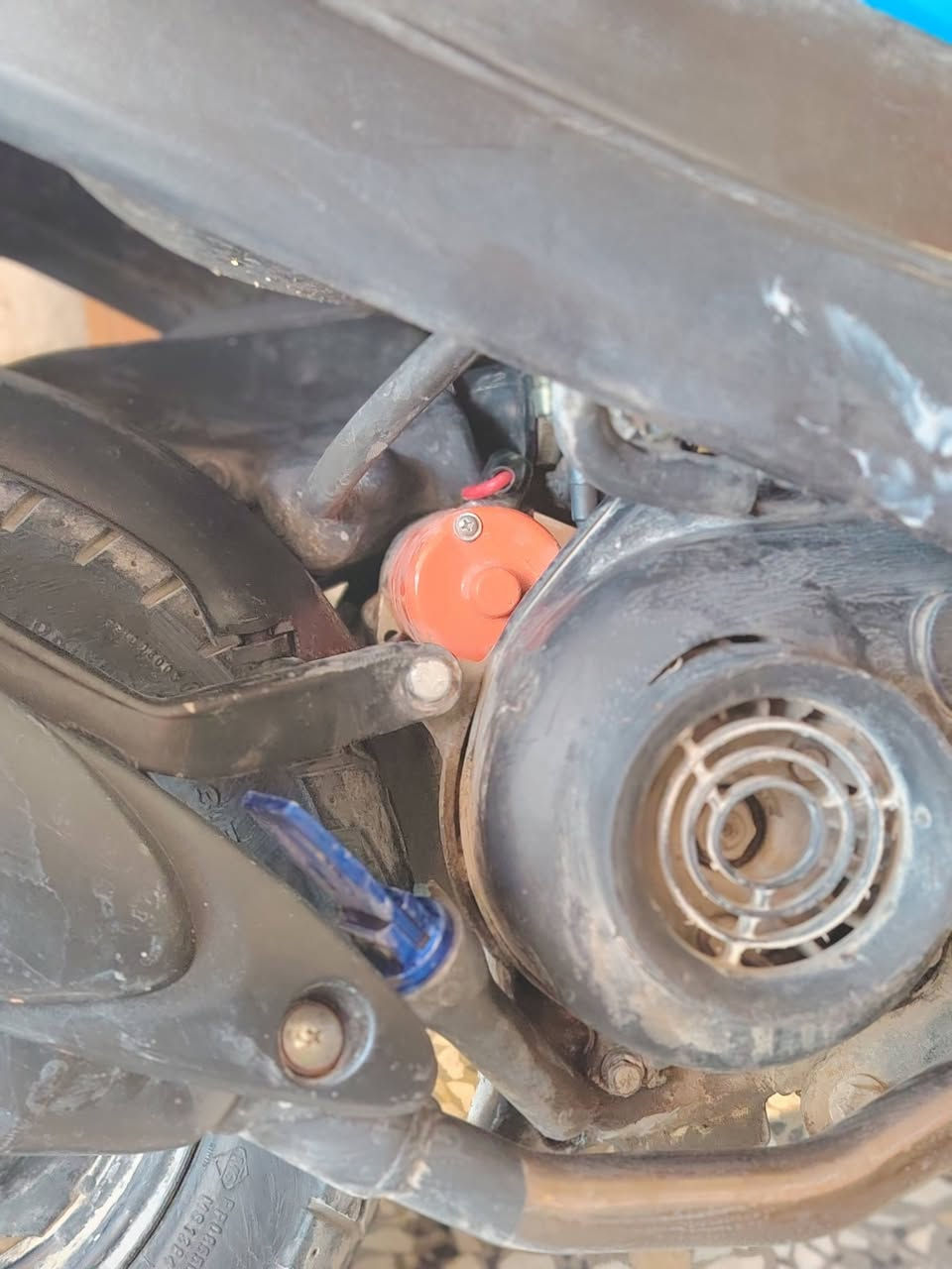 السلام عليكم شباب ماكس عدلة رياضي كفرات كلها بلادي بوشة 55 مزودة مو مجفتة نكره سلف وهندر بكل وكت يرادلهة ترتيب شوية السعر 450 وبيها مجال المكان علوة الرشيد قرب الاقواس بغداد ***********
