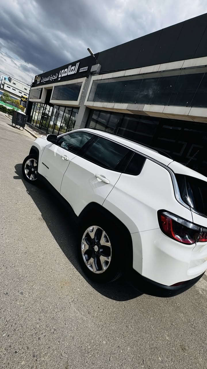 جيب كومبارز 2021 امريكي
مواصفات السياره 
بصمه تشغيل +ابواب
كشنات جلد كهرب حار وبارد
شاشه كبيره 
لايت زينول ابيض 
اشارات بالمري 
تشغيل عن بعد 
رادرات امامي خلفي 
تحديد مسار 
مثبت سرعه 
تحكم لمس 
باقي المواصفات معروفه عدا السلايت
محرك 4 سلندر 2400 تيربو 
كير ومحرك شرط 
ماشيه 54 ميل 
سنويه جديد 
ضرر السياره الداير الخلفي بارد من امريكا 
صور الضرر مرفقه بالمنشور 
باقي التفاصيل اتصل 
***********
