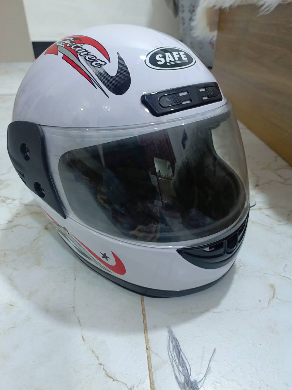 سماعه ب8هورن سيدان ب5خوذه جديده ب15صالنصه مال جيفور ب10


**إذا كنت صاحب هذا الإعلان وتريد حذفه لأي سبب، رجاءا أرسل رسالة إلى الدعم الفني**