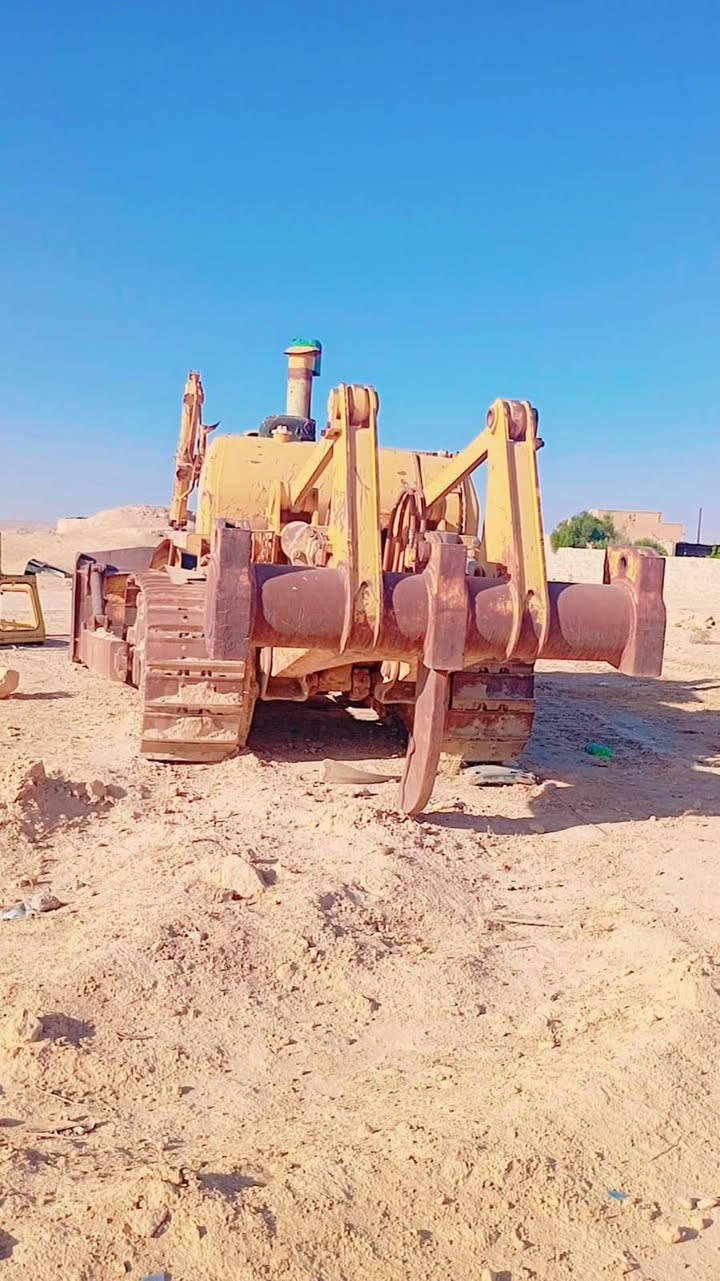 بلدوزر كوماستو 155
موديل 1982
محرك استندر 
كير مجفت جديد 
تركم بلادي
اصفاح مجفت كامل 
زناجيل نضيفه
رولات كامله 
جكات كله كامله ونضيفه 
استيرن عدل القماره (الشمسية) موجوده 

للتواصل مع صاحبه.  ***********
