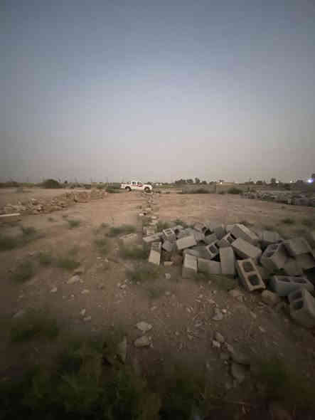 حي الجوادين داخل فرع صاير مقابيل الملعب الدولي فرع اسماعيل ال خليل والقطعه قريبه على بيت اسماعيل ال خليل
مساحه 220م
ماء كهرباء ومقابلها مباشر مجمع سكني منظم 
شارع 10 م 
للاستفساء مراسلة الصفحة او الواتساب
***********
