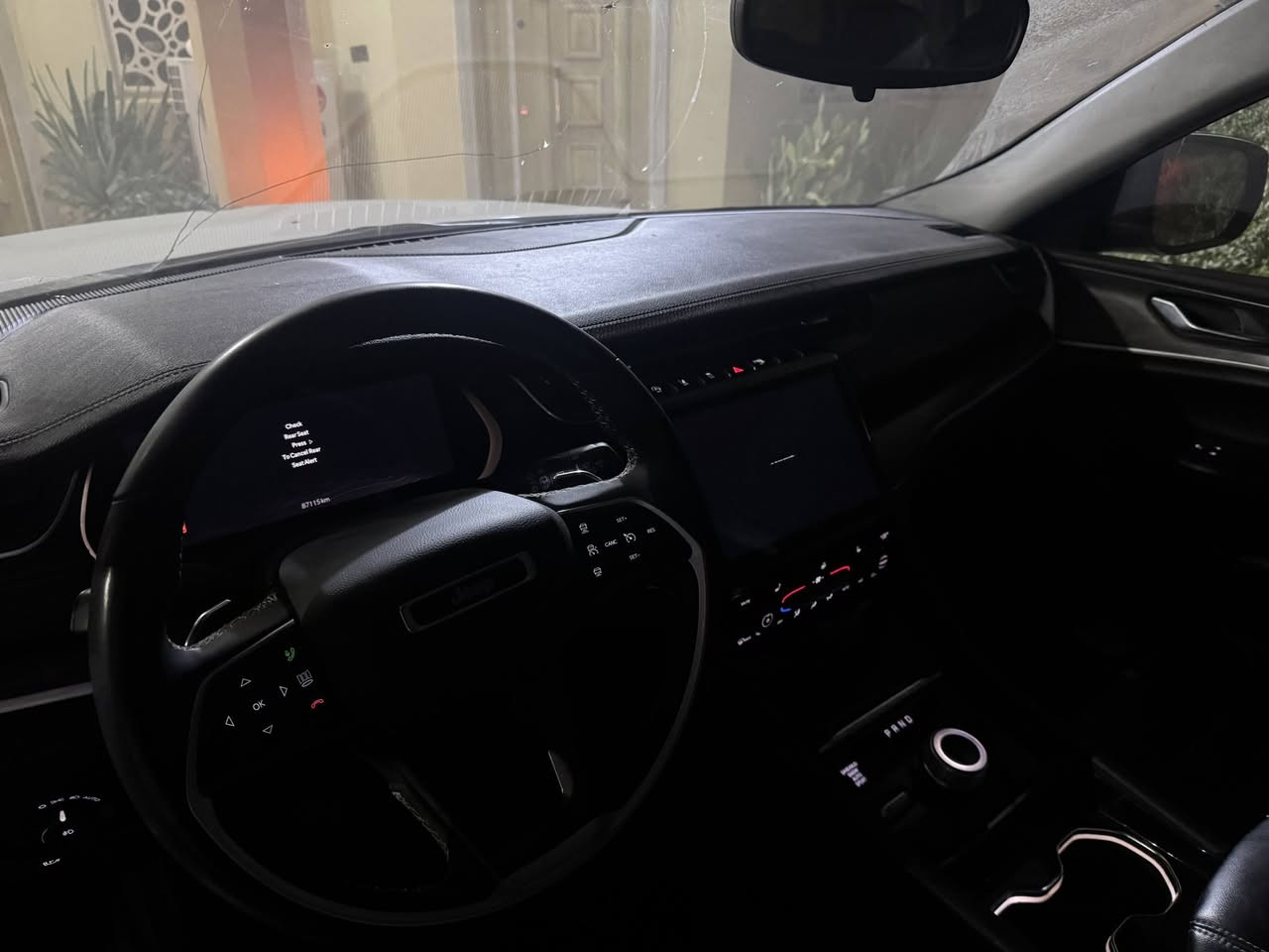 مديل 2023 بدون حادث فقط قطع سرقه ماشيه 85كيلو 
سعر 260 عنوان كاظميه 
***********
رقم شاصي
1C4RJKBG2P8886456
