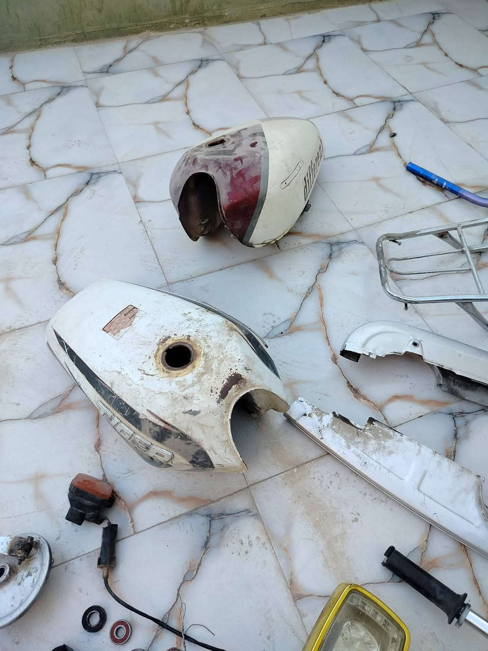 غراض مال ماطور للبيع موجود خاص الرقم  ***********
