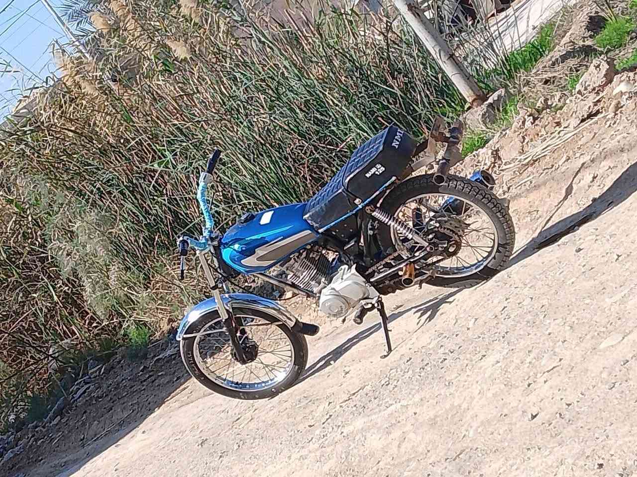 سلام عليكم رابيدو مديل 22 كامله مكمله اي نقص مابيها شغل وطلع للبيع او مراوس بماكس رياضي كون نضيف سعر375وبيها مجال حك لجيه مكاني ديالى كنعان  ***********
