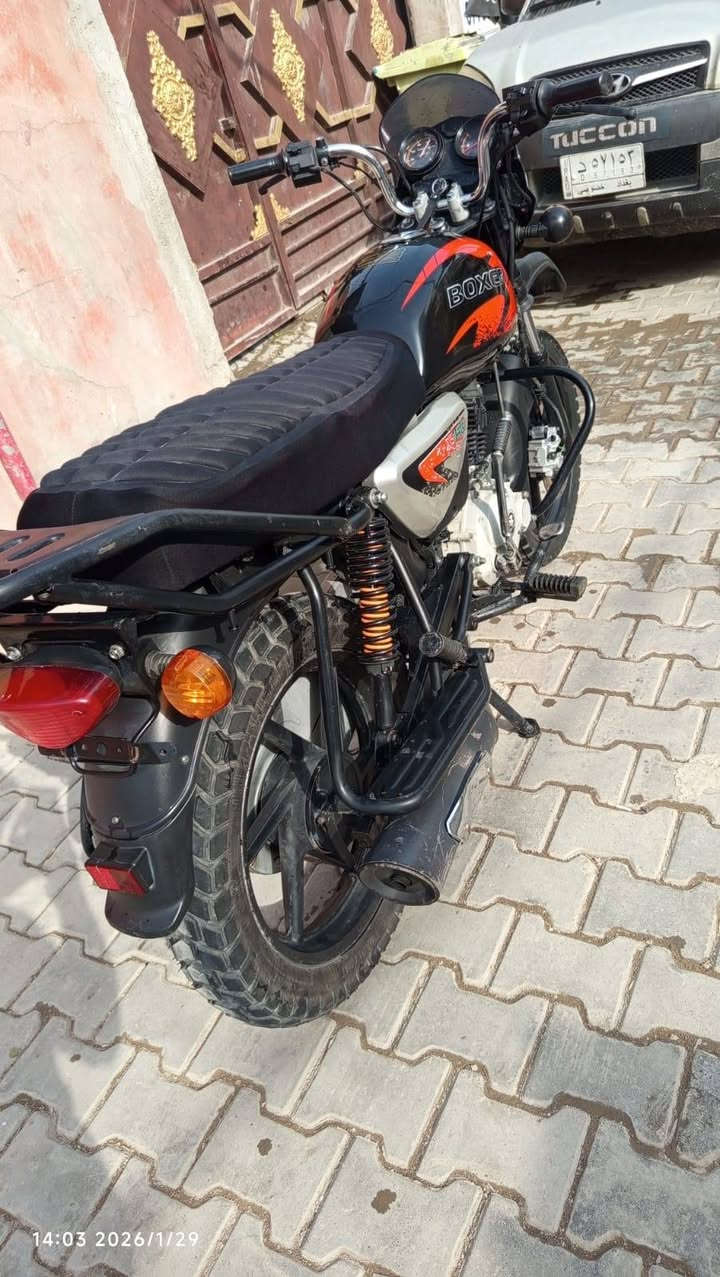 بوكسر 23 جبلي اوراق اصولي
مكينة مامفتوحة ناعمة
تايراتها جدد بعدهن بلخط
كهربائيات كلها شغالة مناقصها اي شي
دبلات امامي خلفي نضيفات طسة ناعمة
دراجة مناقصها شي ابد
مكاني بغداد الغزالية شارع الضغط
سعرها 1200 وبيها مجال
***********
