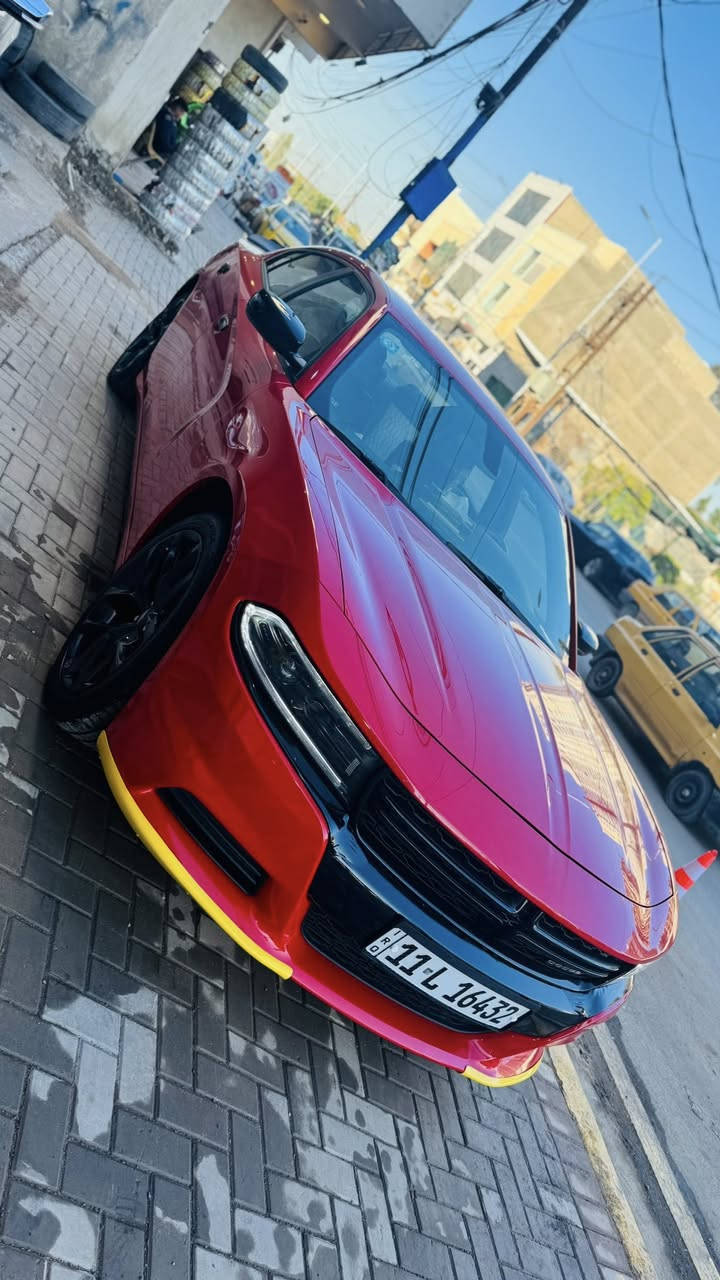 السلام عليكم جارجر 2023 ماشية 33 الف كيلو خليجي وكالة هارلم فئة SXT مواصفات اعتيادية مكفولة السيارة لون احمر طماطة شاشة كاميرا حساس تحكمات كروس سرعة ويل 20 بصمة مري كهرباء وباقي الموصفات معروفة مكان السيارة بغداد السعر 278 وبيهة مجال للاستفسار 
***********
***********
