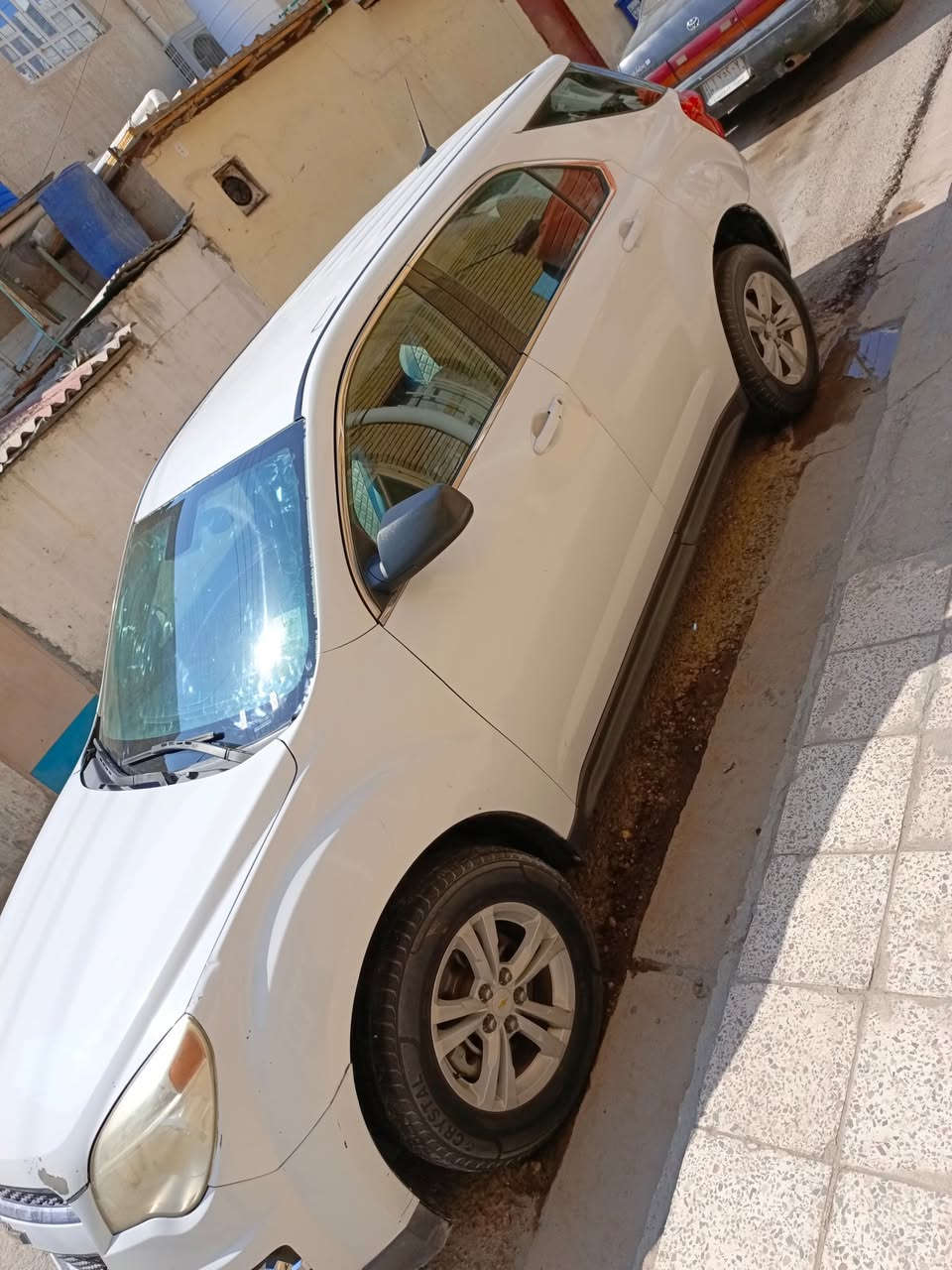 السلام عليكم
سيارة كوينكس LT موديل 2013 محرك 2400 
سيارة كير مكينه تبريد جيد جدا
 ضربته بالچاملغ الخلفي جهة السايق گد شبر ضربة ستوته فقط 
سياره حلوه ونضيفه 
السعر /100$
العنوان البصرة
للاستفسار رقم الهاتف
***********
