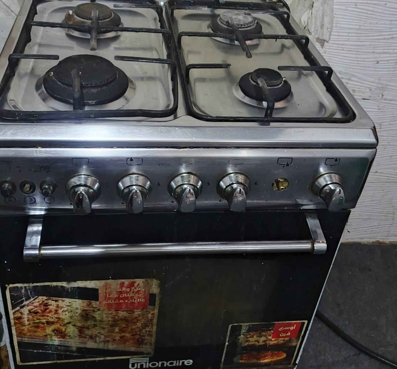 طباخ 4 عيون شغال ونظيف السعر 65
نانو أصلي استعمال قليل 65 
الشراي يتصل ***********
