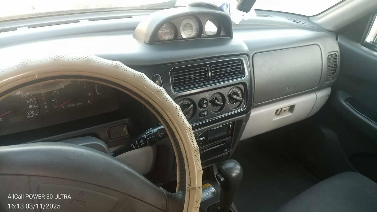 .
ميستيربوشي ناكتيڤا 

موديل ٢٠٠٨ 

ته بريد ساردو گه رم و كاره باي هه موي به شه رت 
ده بل اكسل

مه كينه د.ڤ.د

كيرو مه كينه به شه رتي ١٠٠٠فيته ر 

بوياخ و ليدراويو هه موو گياني به شه رتت
سه نه وي تا ٢٦تازه يه 

سليماني نرخي ١٢٠$
***********
