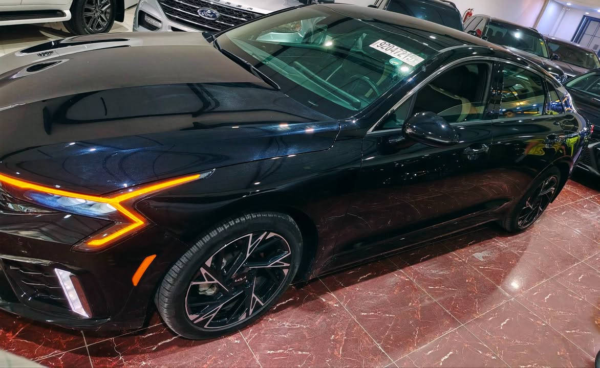 السلام عليكم
2025 KIA K5, Gt-Line
للبيع وارد أمريكي حادث بسيط چاملغ امامي گدر شبر بدون تبديل ولاقطعة
كلها بلاد بدون ايرباك مكينة 2500
السياره فول عدا الفتحة ماشية 18000
السياره موجوده في اربيل 
https://share.google/b1sDbWlWeOgxLQvgX
للاستفسار التواصل 
*********** 
***********
