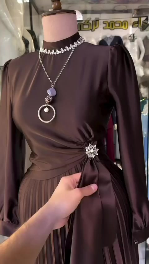 فستان اترند💣🔥
العنوان بغداد سبع البور 
شارع السوداني مجاور ربح البسيط 
للحجز واتساب ***********
        🩵وهلآ وسهلآ بيكم🤍
