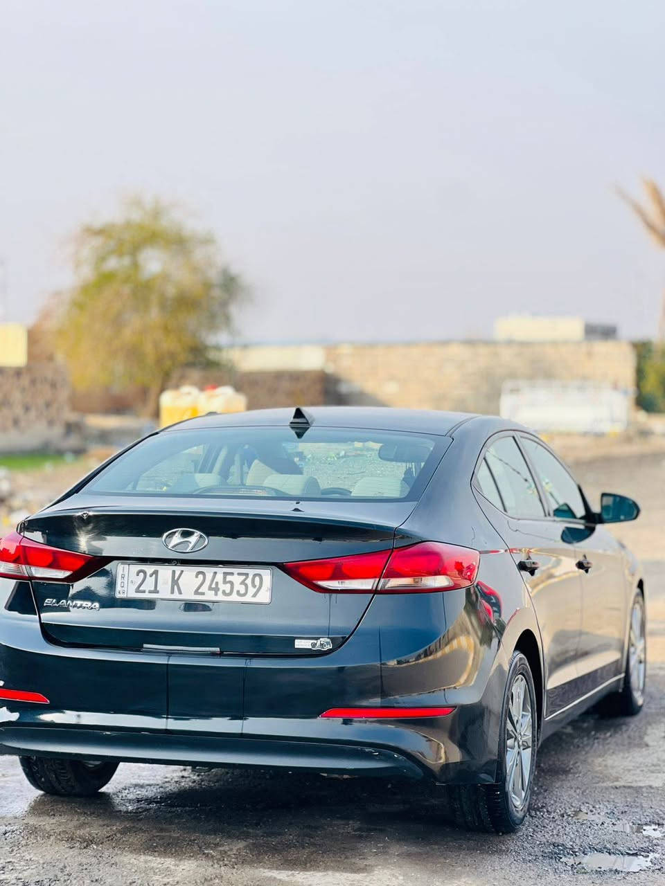 السلام عليكم النترأ 2018
فول مواصفات ماعده البصمه والتنته شاشه كبيره وكامره دواره 
رقم سليمانيه  هزه وسنويه جدد
بيه قطعتين صبغ وبيه ملاحضات بصيطه بيع او مراوس حسب القناعه للستفسار اتصل عل رقم او خاص متوفر

***********
