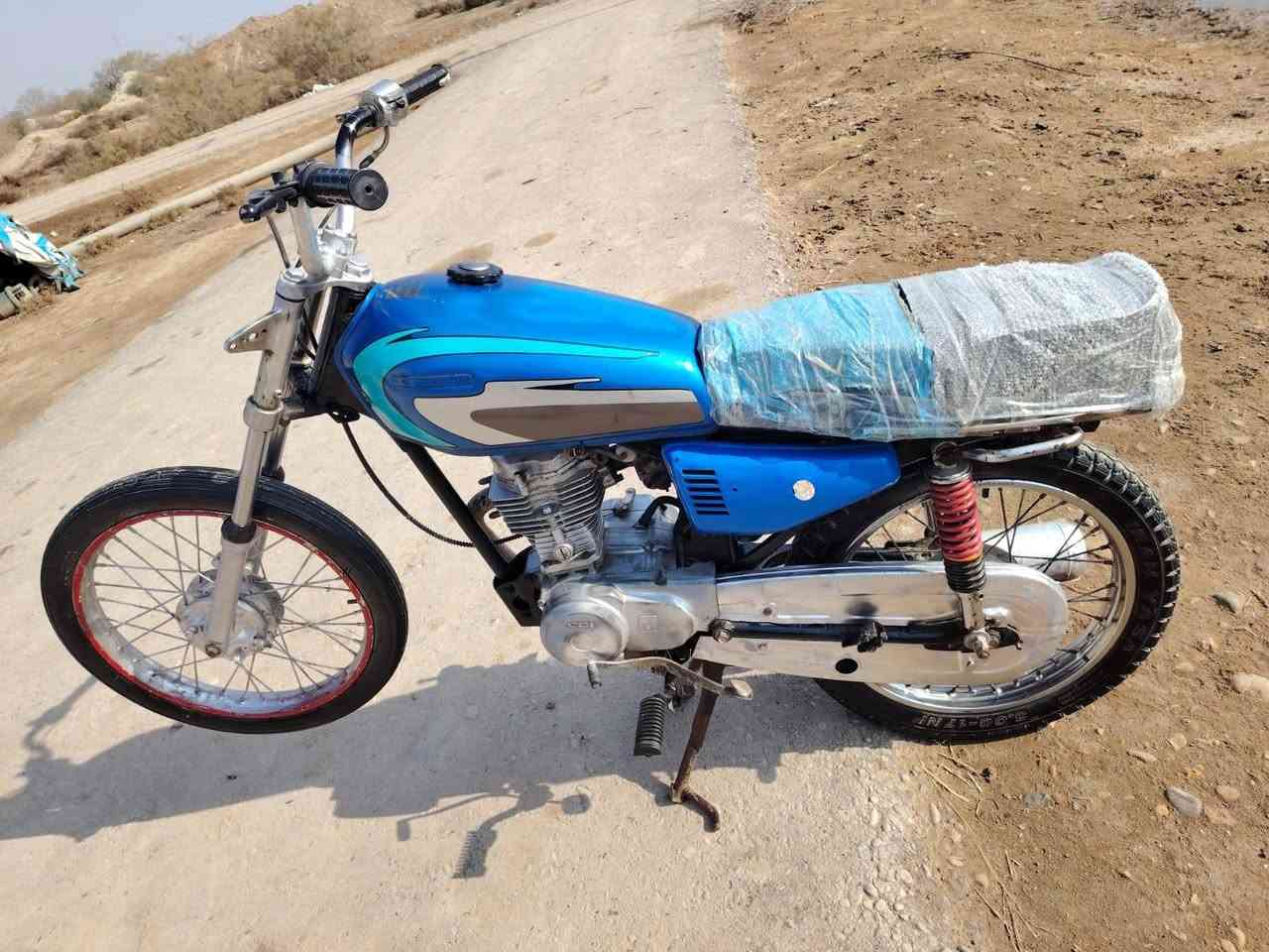 السلام علیکم دراجه للبيع كلك كلك كفاله عامه نامه اصلي السعر 300 وبيها مجال مكاني كحلاء رقمي ***********
