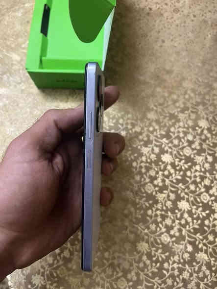 سلام عليكم تليفون للبيع نضيف بس شاشة تفطرت بس مامثر عليا سعر مناسب ٥٠ الف مكاني مشتل رقمي ***********
