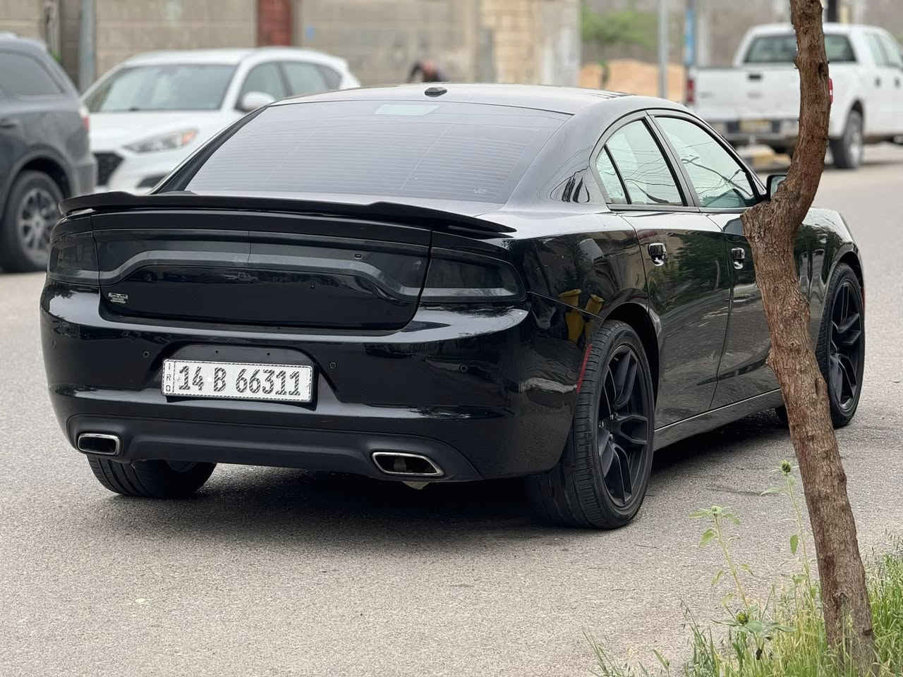 يالله إسلام عليكم 
جارجر ٢٠١٨ / مرمزه ٢٠٢٣
رقم بصره بسمي 
حادثه جاملغ فقط بدون ارباك والفحص بلمنشور 
جاهزه من كلشي 
تخم تاير 
تبريد بلاد 
حداديه ١٠٠/١٠٠
ماشيه ١٣٠ فقط 
السعر١٦٥ 
مكاني البصره القبله 
*********** 
بيع فقط بدون مراوس
