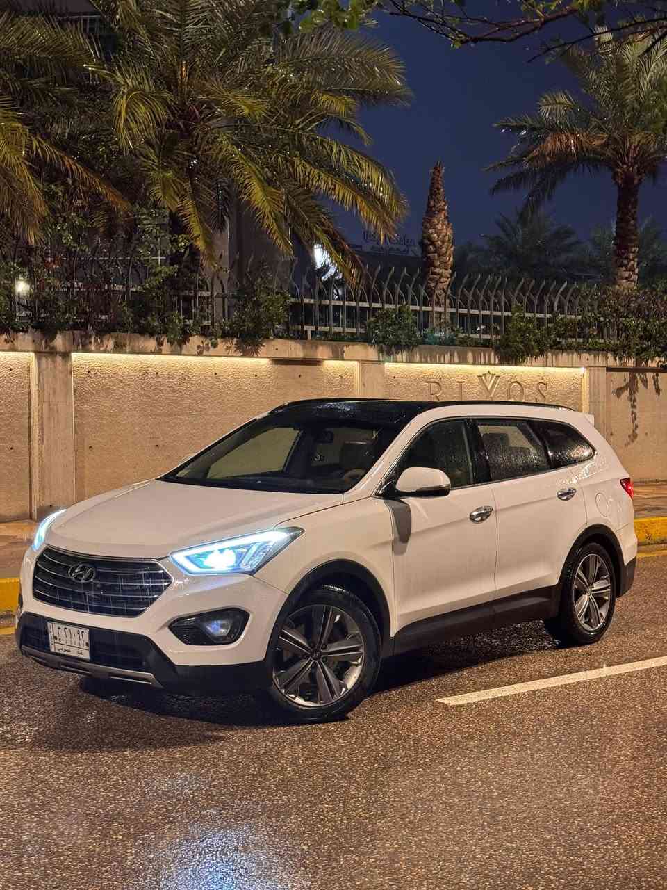 السلام عليكم 
🟢سنتافي 2014 وارد امريكي 7 راكب 

🟢 6سلندر 3.5 فول مواصفات LIMITED

🟢كشن تدفئه تبريد و الخلف فقط تدفئه جلد 

🟢كشن خلفي منفصل 

🟢كشن كهرباء خزن ميموري 

🟢فتحة سقف بنرامه 

🟢مري قلاب 

🟢كامري خلفي 

🟢حساسات تصادم 

🟢3 قطع تبريد 

🟢تدفئه بالستيرن تحكم وضعيات قياده 

🟢صندوق كهرباء شفط 

🟢رادار نقطه عمياء 

🟢تشغيل بصمه 

وبعد هواي مواصفات 

الاستفسار :***********

رقم الشاصي:KM8SR4HF9U042807
