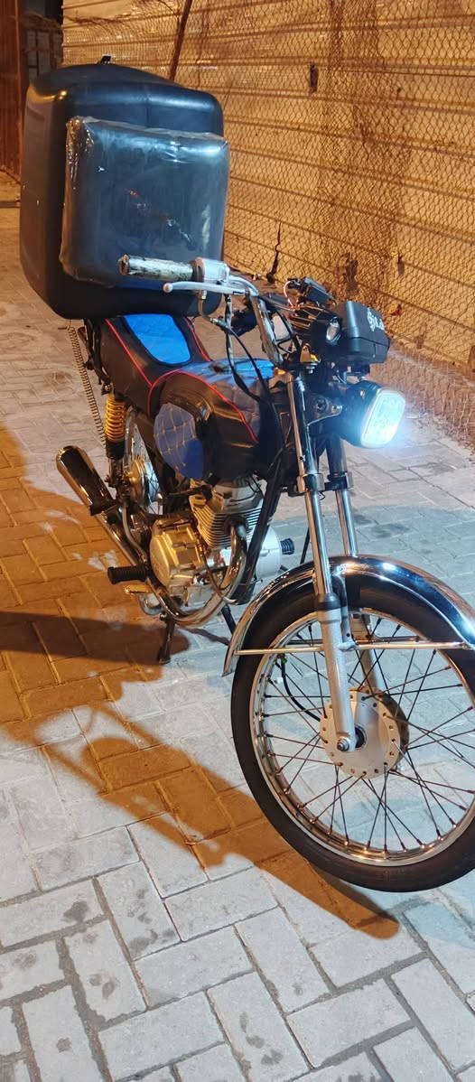 سلام عليكم الدراجه البيع ادوات ادوات كهريات شغلاته كلهن ومن الخير مابيهة برقي نقص السعر 550وبيهة مجال شويه ورحمل واديكم اذا موشراي لا تتصل  رقمي ***********
