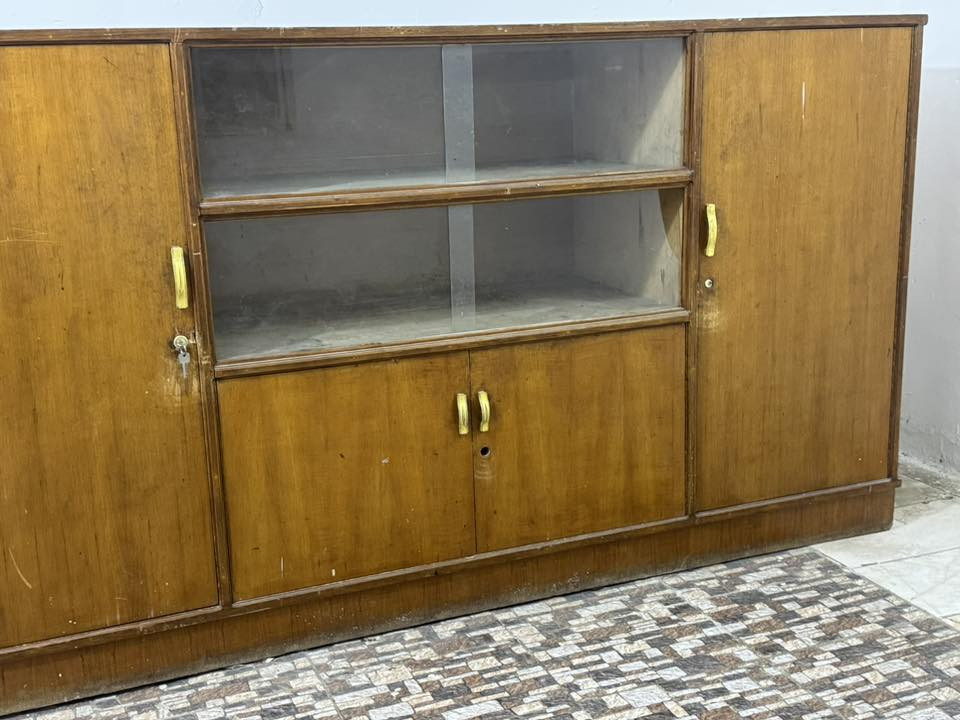 بوفيه نضد للبيع 
طول مترين
السعر ٢٥٠


**إذا كنت صاحب هذا الإعلان وتريد حذفه لأي سبب، رجاءا أرسل رسالة إلى الدعم الفني**