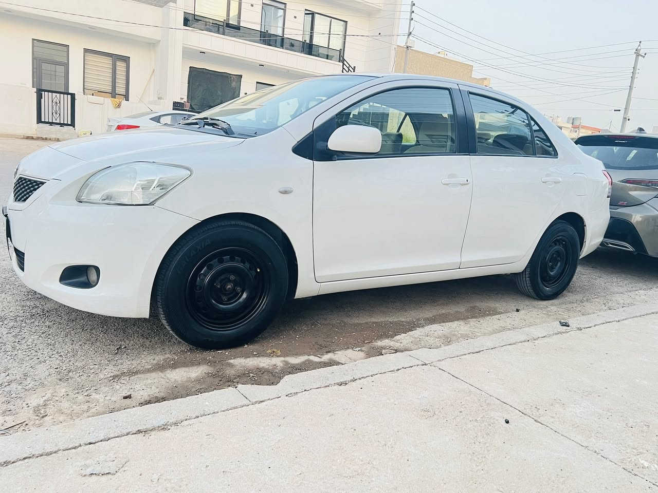 بو فروشتن 2008 بي بوياخ بئ دمعم و ليدران Toyota yars
تهنها سيّ شويّنى سارده كوته ده بلّ كيّجه سئّ كه لهيه شاشه ئايباده كيّر ومه كينه بهشهرت سهنهوى مانكى 6 بهسه رئه جى
رقهم ته له فون *********** نرخ 82قفل
