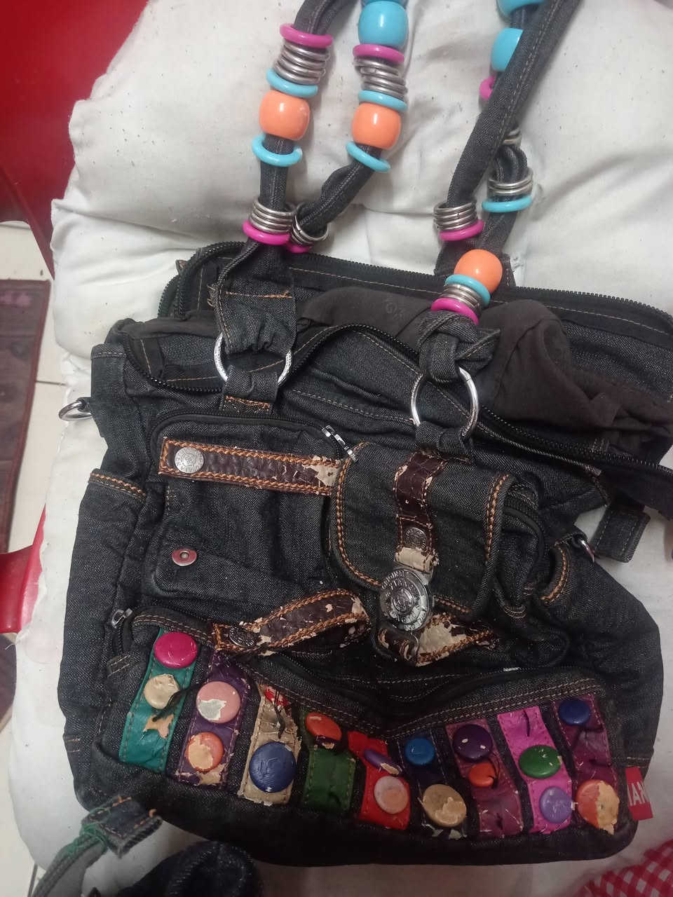 جنط كابوي ثنينهن ب٥


**إذا كنت صاحب هذا الإعلان وتريد حذفه لأي سبب، رجاءا أرسل رسالة إلى الدعم الفني**