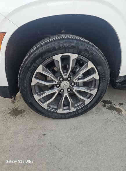 السلام عليكم تاهو Lt2 / 2025 وارد امريكي ضرر دعاميه امامي مصلحه نفسها ومصبوغه اقل من نص الدعاميه المواصفات lt2 معروفه 4 كاميرات / كشنات جلد تدفئه تبريد/ 4 كاميرات / بانورما / ويل 22 / رادار امامي خلفي / حساسات امامي خلفي / مقاعد منفصل vip / كراسي كهربائي/  وبعد هوايه مواصفات  مكان السياره الموصل السعر المطلوب550 ورقه ومجال بسيط الشراي يتواصل على  ***********
