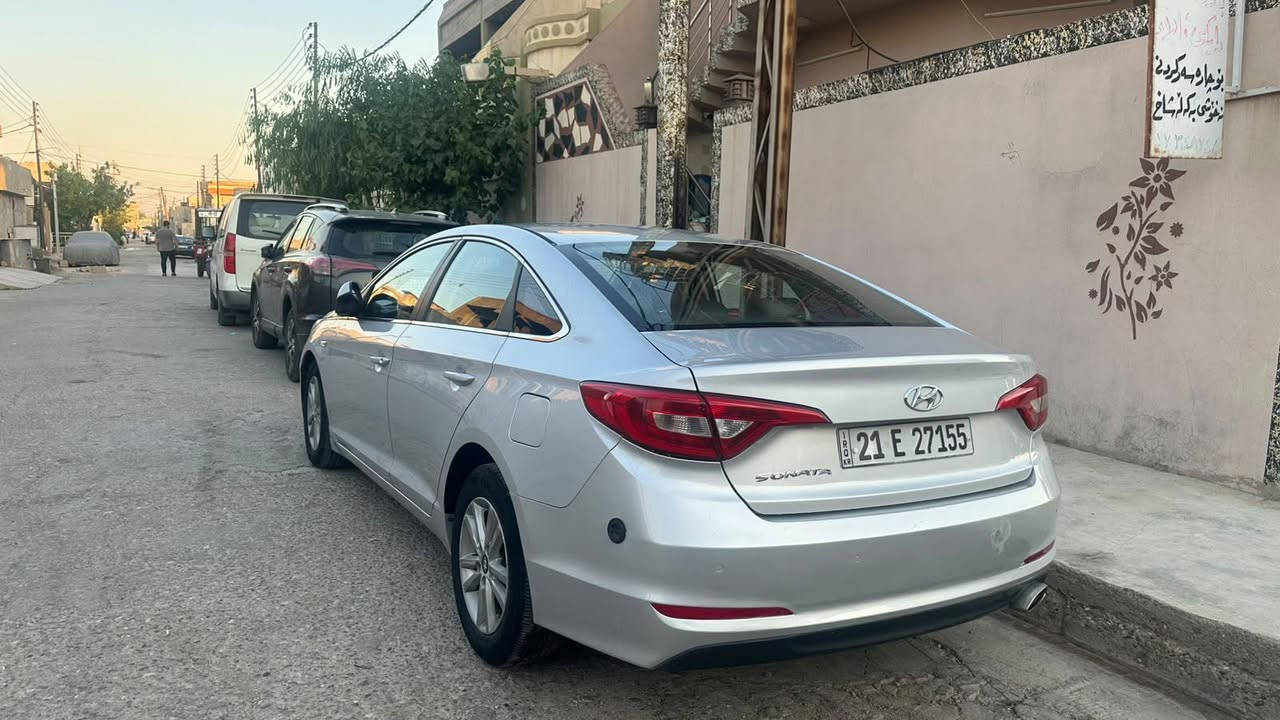 🚗 للبيع | هيونداي سوناتا 2017

📋 معلومات السيارة

* الماركة: هيونداي
* الموديل: سوناتا
* سنة الصنع: 2017
* المواصفات: خليجية
* المسافة المقطوعة: 208,400 كم

⚙️ المواصفات الميكانيكية

* المحرك: 2.0 لتر
* عدد السلندرات: 4 سلندر
* ناقل الحركة: أوتوماتيك
* نوع الوقود: بنزين، مزودة بنظام غاز

🎨 التجهيزات

* اللون الخارجي: فضي (Silver)
* المقاعد: جلد
* عدد المقاعد: 5
* الأجزاء المصبوغة: 3 قطع

💰 السعر
12,500 دولار أمريكي
يعني شدة و 25 ورقة
📍 بيانات التسجيل

* رقم اللوحة: السليمانية (خصوصي)
سنوية جديدة و رقم جديد 
📞 للتواصل والاستفسار
***********
