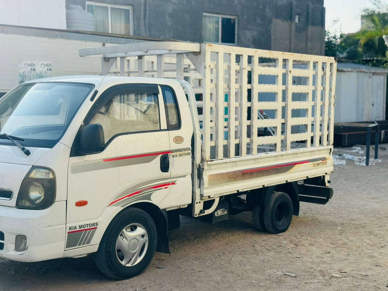 (ادوات)
بنگو موديل 2018 ادوات بيها رقم شمالي وحصة گاز جاهزه من كل النواحي بوجهك للشغل بدي مغلف قماره دبل رف رايدها53 المكان بصره 
***********
