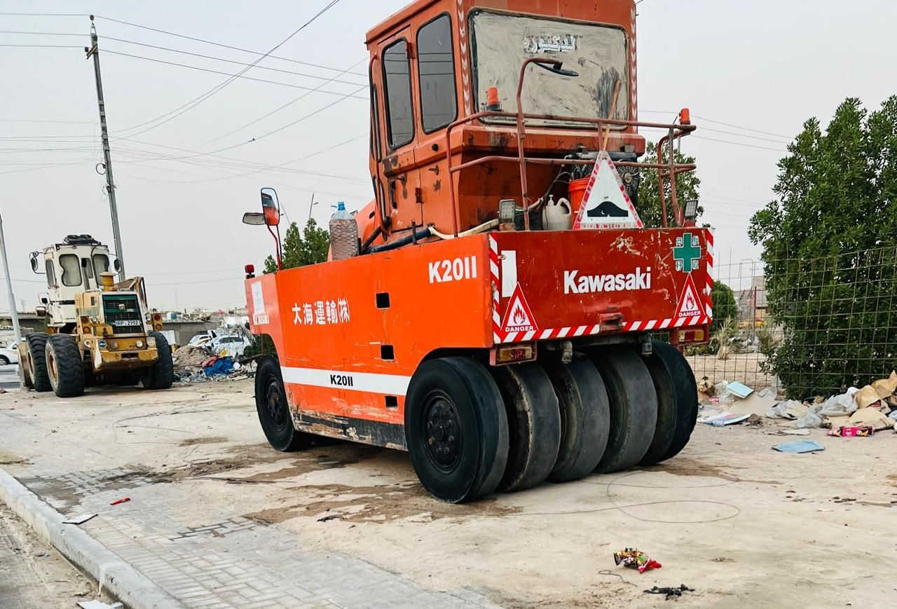 حادله مطاطيه لبيع رقم بصره ألماني مديل ١٩٩١ محرك ازوزه حادله جاهزه لشقل رقم صاحب الحادله *********** او ***********
