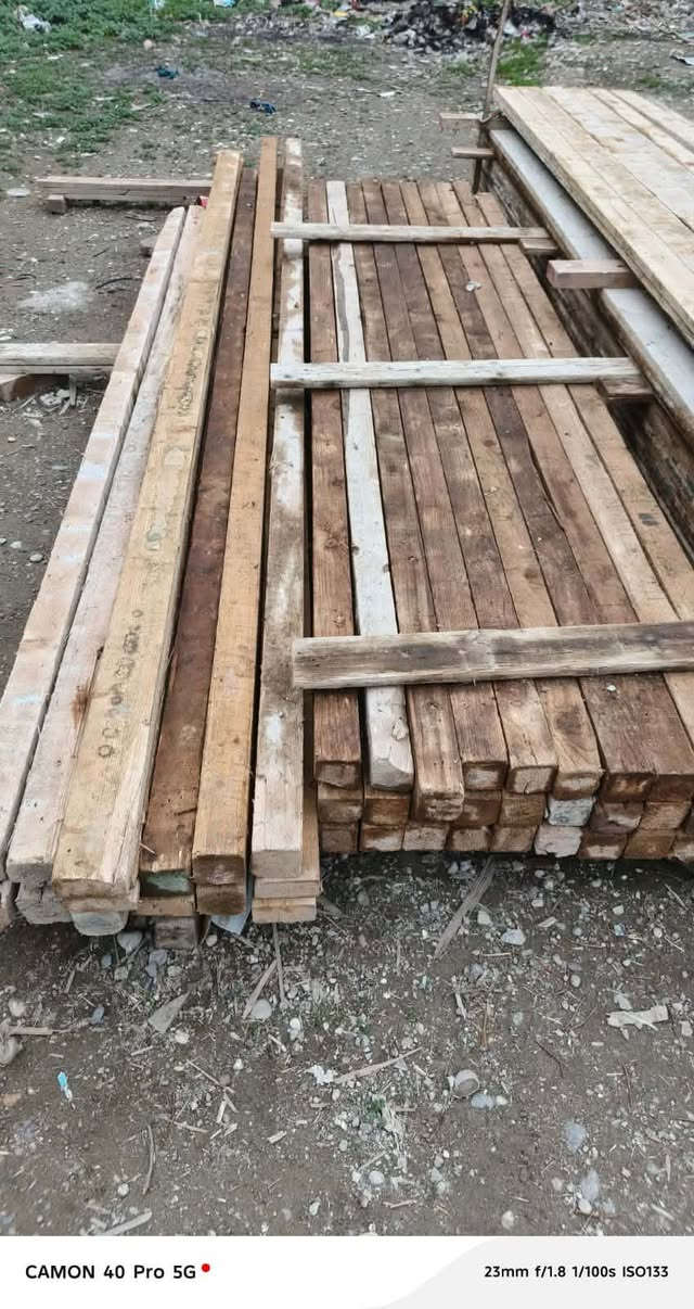 قالب خشب للبيع مساحة 100م نظيف بدون درسك وياه 25 فخة. مكانه الموصل الجانب الأيمن.
ارقام صاحبه
***********
***********
