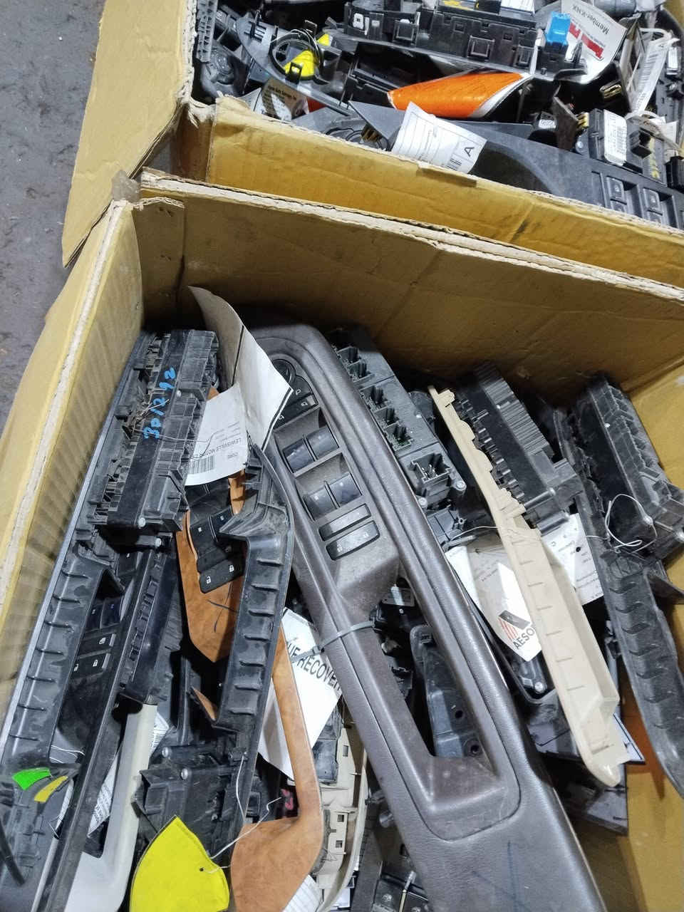 وصول وجبة جديده لكنترولات الجام جميع انواع السيارات الامريكيه بيع جمله مفرد  للاستفسار الاتصال على ***********
