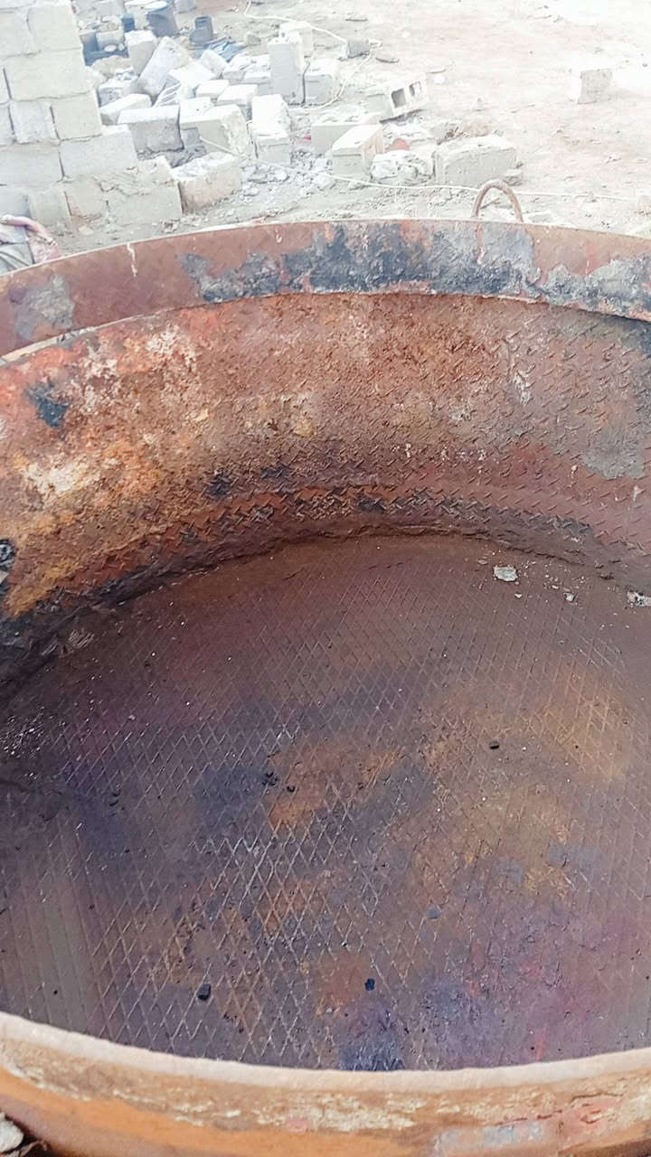 فرن صهر المعادن للبيع 
قطر البودقه 140 س م 
ارتفاع البودقه 60 س م 
ارتفاع العين 30 س م 
كوره كبيره
***********
