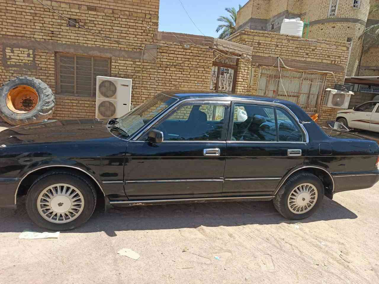سلام عليكم البيع ارنب محور مصبوغه جماليه بدون ضربه سياره حلوه  مكينه 2ونص جديه كير. امس شديته  جديد الحداديه هم جديده من طول الطول تخم تاير دوخل  جدد لا كسر ولا شي كلش جدد رقم بصره سنويه 28 تحويل ثاني يوم رعيه صاحبي يريد تحويل سياره جهازه من كلشي  تبريد غراضه كلهن موجودات وشغلت بس مامربوط كنبريسر جديده فإن تبريد شغل عوزه بس ربط وغاز سعر 65ببه مجال شراي يتنصل واني خدم والي يمعجبه يدعينه بلرزق  واني خدم بكان سياره بصره الهارثه ***********

