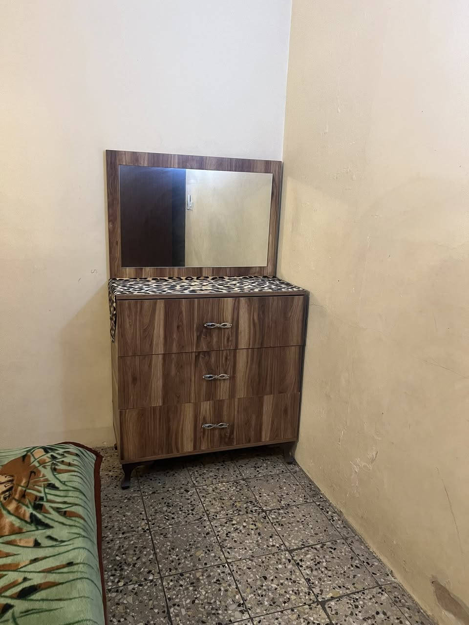 غرف نوم تركي كلمن وسعره.


**إذا كنت صاحب هذا الإعلان وتريد حذفه لأي سبب، رجاءا أرسل رسالة إلى الدعم الفني**