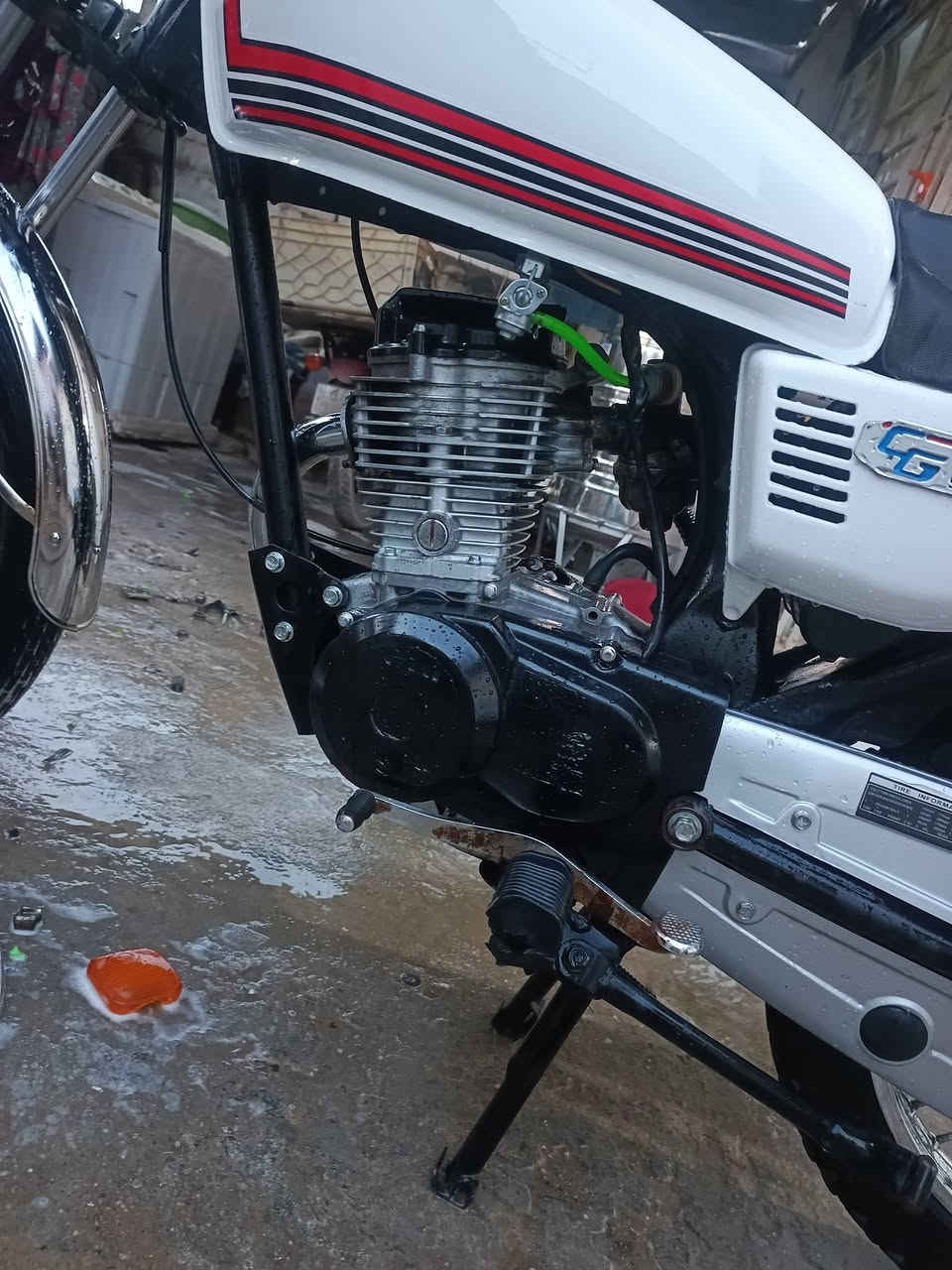 سلام عليكم 4 كير كلك بيها رقم شاصي تعمير جديد شاصي 18 تايكر ومكينه ارديكو تجفيت جديد كلاجات جدد صبغ حراري القباقه شوفت عينك غراض دراجه كله جديد 350 مكاني بابل الحله شارع 80 مال كربلاء ***********
