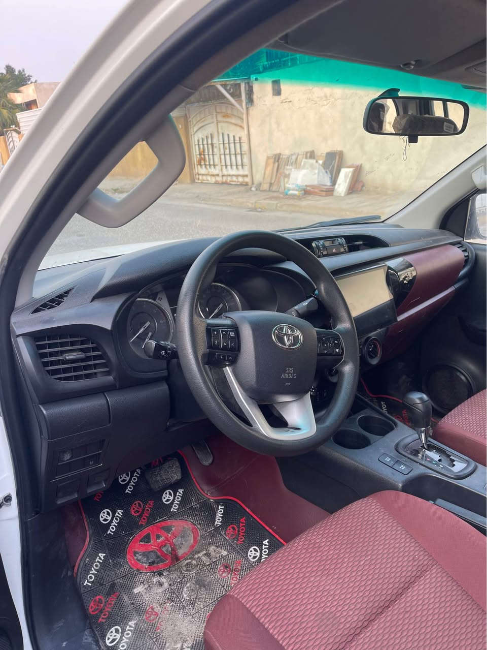 تيوتا هايلوكس بي كب 23 رقمها بصره محرك جديد كاز أوتوماتيك فور ويل السعر 330 وبيه مجال *********** البصرة, العراق
