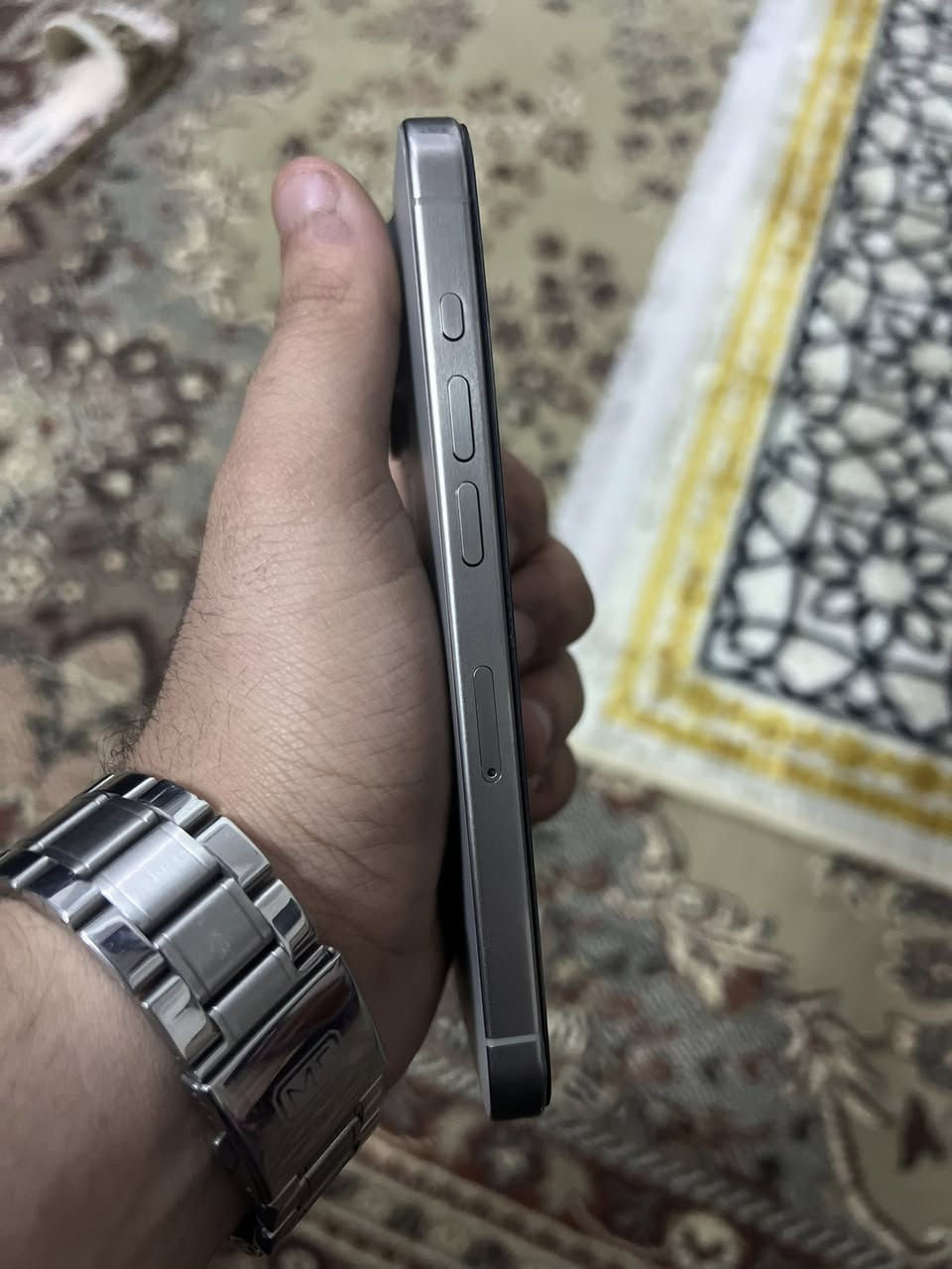 سلام عليكم
بلاش واخو البلاش
15 pro
256
Ch دبل خط
تيتانيوم
 السعر ::🔥 495 الف وبي مجال بسيط كلش
مبدل شاشه 
وبطاريه
شاشه بيها فطر مثل شعرايه موضح بل صور
اي خلل  مابي التلفون نضيف
السعر🔥 :: 495 الف بي مجال بسيط
***********
مكاني ديوانيه
