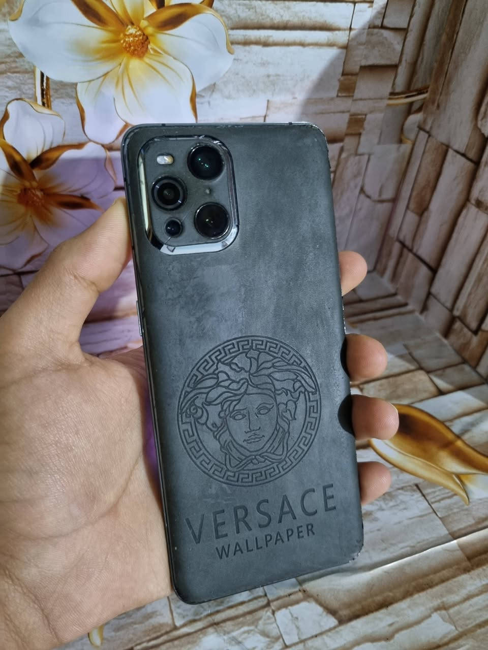 السلام عليكم 👋
متوفر موبايل oppo faind x3 pro 
جهاز نظيف جداً عدى ضهر مكسور ومغلف جلد! ؛
ذاكره : 256/12 رام !! 
ملحقات: لزكة شاشه+ كفر 🗳️
مواصفات:
موبايل فلاكشب يجي ب معالج سناب دراكون 888 معروف ب ادائه القوي وال سريع 
جهاز سلس سلاسه خرافيه جدأ خفيف 
المواصفات!!!
 ....     ......................... ....... .. ... .......... . . . . ........
شاشه فلاكشب محترمه , بجودة 2kQHD+ 120HZ بكثافة 525 بكسل تنافس الافلاكشب حديثات وافضل من معظمهم
..... ..... . . ..  ............. .... .. ... . .  .......... . ... .. .  . .
يتميز ب سستم كامرات قوي يتكون من 4 كامرات!!
1- الاساسية بجودة 50mp راقيه بل تصوير الفيديو 4k@60fps
2- واسعه {ultra waid} 50mp واكثر عدسه مميزه بل جهاز تصوير بجوده جداً عاليه تصوير الفيديو 4k@60fps
3- الكامره مميزه بل جهاز وهيه ال عدسه مجهريه تصوير المجهري الاقرب من مايكرو بجودة 13mp
4- عدسة زوم (تلي فوتو) تدعم زوم 20x بجودة 13mp
........ .. .... ...... ..... ......... ....... ........ ..   . ..... ...... ...
وصوتيات ستيرو عاليه وحلوه جهاز عباره عن بكج مواصفات متكامل للالعاب وتصوير احترافي وشاشه قويه ! 
....... .. . . . . . . .. . .... . . ........ . . .. . . .. ........ .. ... 
السعر : 350 الف فقط !! 💵
متوفر توصيل 🚚


**إذا كنت صاحب هذا الإعلان وتريد حذفه لأي سبب، رجاءا أرسل رسالة إلى الدعم الفني**
