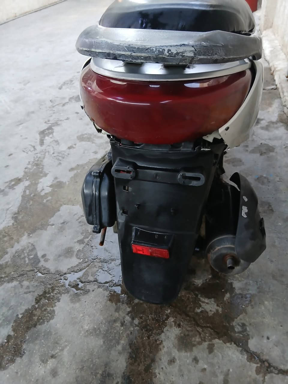 سلام عليكم من رخصة الدمن
بريز نوزل نضيفة نكرة سلف ١٤٠ لايت زنون نقوصات بصيطة مكاني البياع حي العامل السعر ٤٠٠ وبيها مجال بصيط

*********** مامتواجد عل نت
