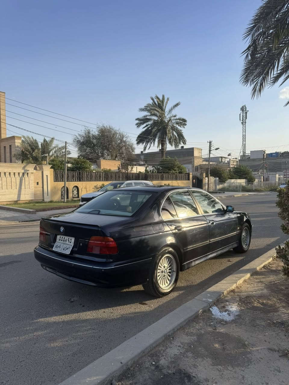 السلام عليكم
للبيع bmw e39 صقر 

1998 528i

هزة جديدة تنتهي بعد شهرين

صبغ جمالية مكفولة من الحادث

شرط التحويل وكالة ما اسوي

السعر ٨٥$ وبي مجال بسيط 

مكان السيارة: بغداد- السيدية

واتساب واتصال ***********
