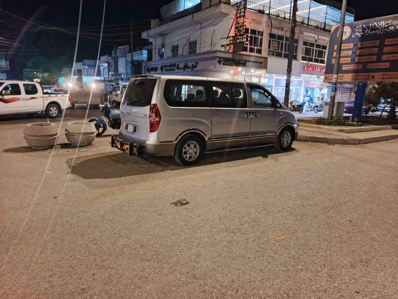 سلام عليكم اخوان سياره ستاركس للبيع ٢٠١٠ سياره مسكر اصل كير عادي سياره بيها باب مبدل وشويه صبغ بيها والباقي كفاله حداديه تخم تاير مكينه سبعه سورنتو سياره مال جناي خير من الله خياس مابيها السعر 135 مكان بابل الحمزه الغربي *********** مارد عل خاص اتصال فقط
