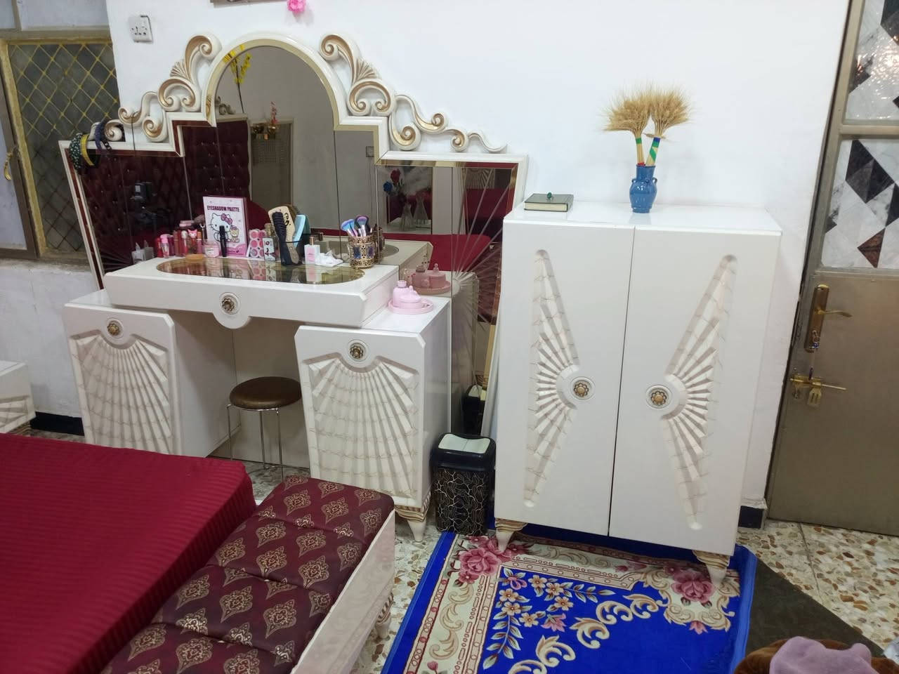 السلام عليكم غرفه نوم تركي لون اوفايت السعر ٢ مليون وبيهه مجال بسيط للستفسار على رقم ***********
