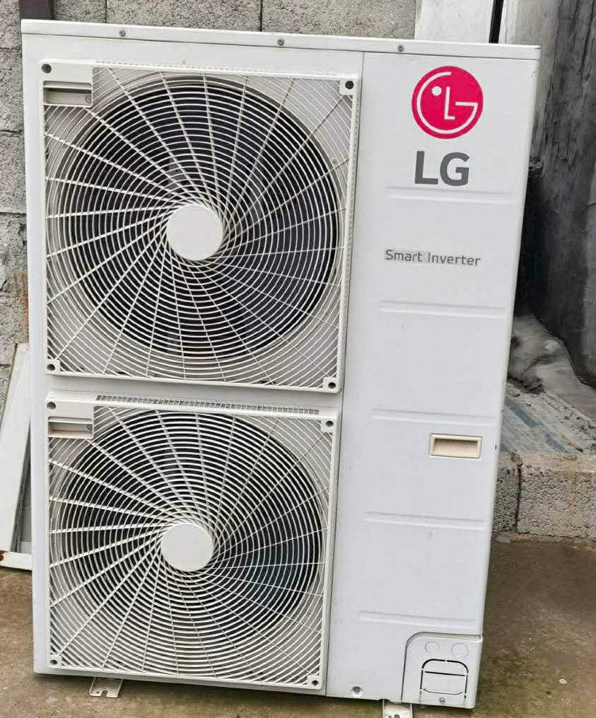 سبلت LG كنتوري 
4طن  للبيع واتساب ***********
***********
