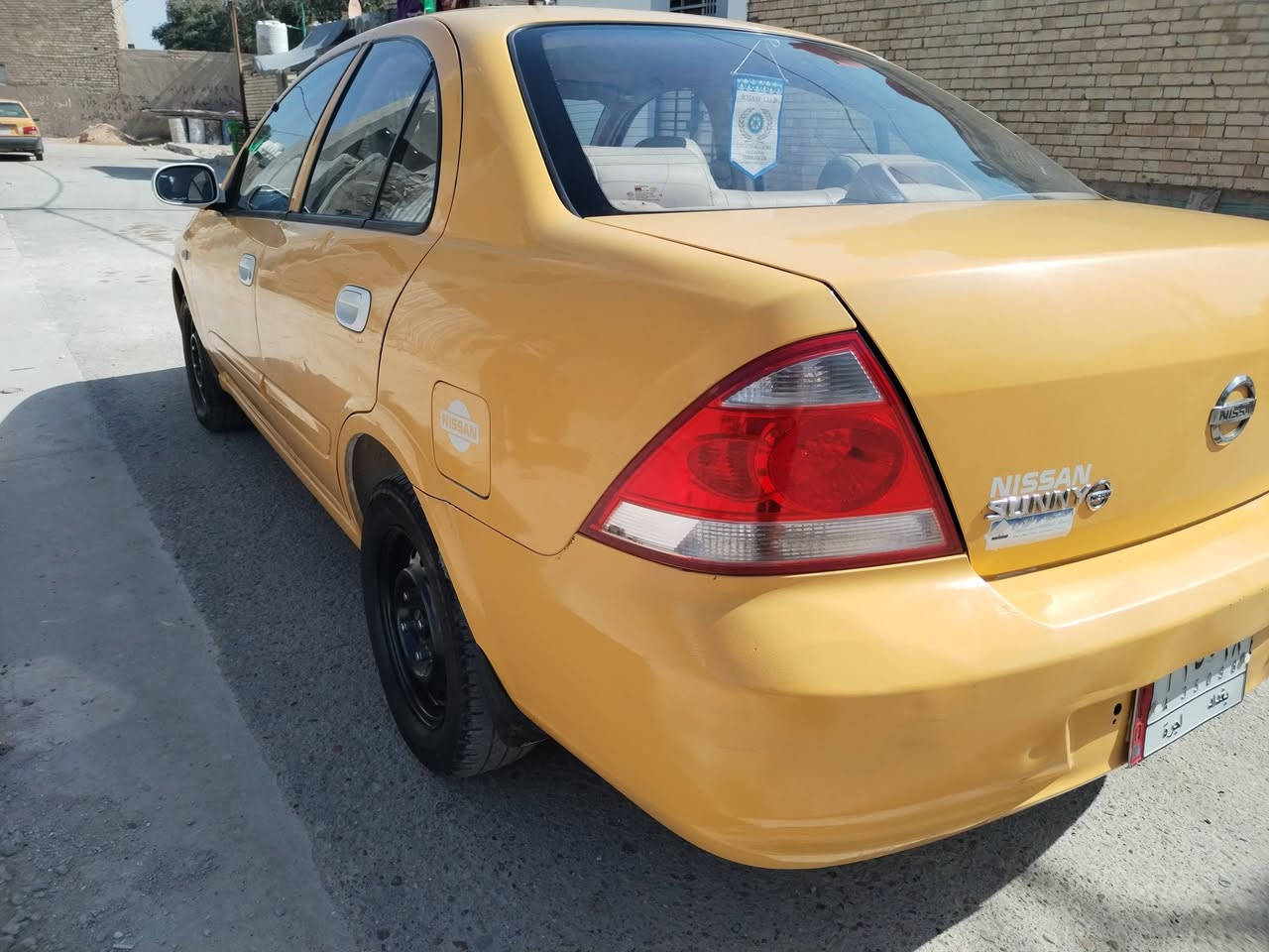 السلام عليكم نيسان سني 2013 رقم بغداد باسمي سياره تبريد تدفئه صدر امامي خلفي ما بيها اي ضربه قويه غرفه جلد كشنات حضن سياره ناعمه وخير من الله سعر 95 مكان بغداد رقم ***********
