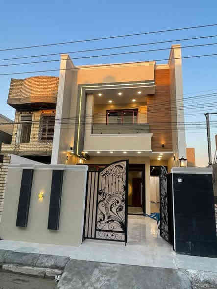 🏠️️للبيع دار حديث 🏠
🔺 المساحة : 150متر 

🔻الواجهة: 6 م.        🔺النزال: 25 م.  

🔹سنه البناء قيد الانشاء  (5 غرف نوم سويت)

🔷بناء حديث درجة اولى مع خدمات راقية:
      🔹   ارضيات طابقين مرمر
      🔹️باب الصالة قاصة محكم الغلق 
      🔹️الابوب تركيه درجه اولى
      🔹️الشبابيك المنيوم تركي
      🔹️المحجر المنيوم  تركي 
      🔹️الصحيات نوع تركي
      🔹نظام( كامرات+انترنت+سبالت)انابيب 
      

🔶الطابق الارضي: 
 
       🔸️مدخلين 
       🔸استقبال. 
       🔸️صالة 
       🔸️مطبخ مستقل. 
       🔸️خدمات صحية 
       🔸️ منور  
       🔸️غرفة نوم كبيرة
       🔸حديقة داخليه

🔶الطابق الاول: 
 
       🔸️3 غرف نوم كبار +(سويت)
       🔸️خدمات صحية 
   
📌موقع الدار:
      حي الجهاد - ديوان المخابرات.  خلف شارع 60 في حي الجهاد 
الاستفسار 
***********
***********
