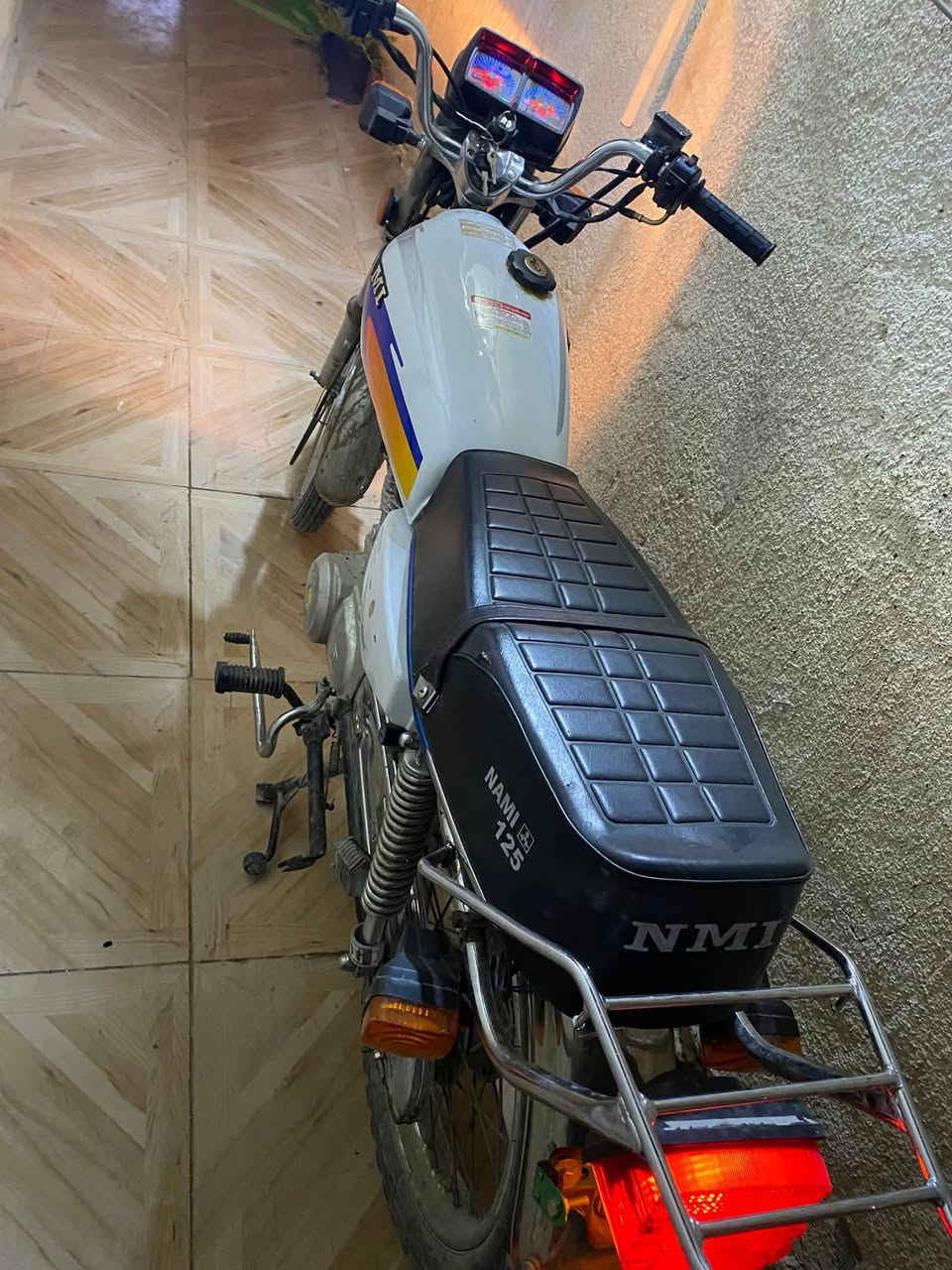 السلام عليكم دراجه اربعه كير اصولي نضافه حسب الصوره الدراجه2023جالعه بل2025استخدام 6اشهر نامه امتياز وكيله العارضي مدفوعه كمرك 8ورقات سعره 850وبيه مجال الموشراي لايتعبني ***********
