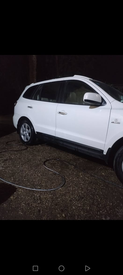 سنتافيا ٢٠٠٦ رقم بغداد انكليزي بسمي مكينه ٦ ٢٧٠٠ ٣ قطع تبريد فتحه تبريد ثلج منظومه غاز بيه تكحيلات اثر شخوط بدون حادث مكان سيارة كربلاء مكلف بل نشر اتصل على الرقم=== ***********==== السعر ١٣٥ بيه مجال
