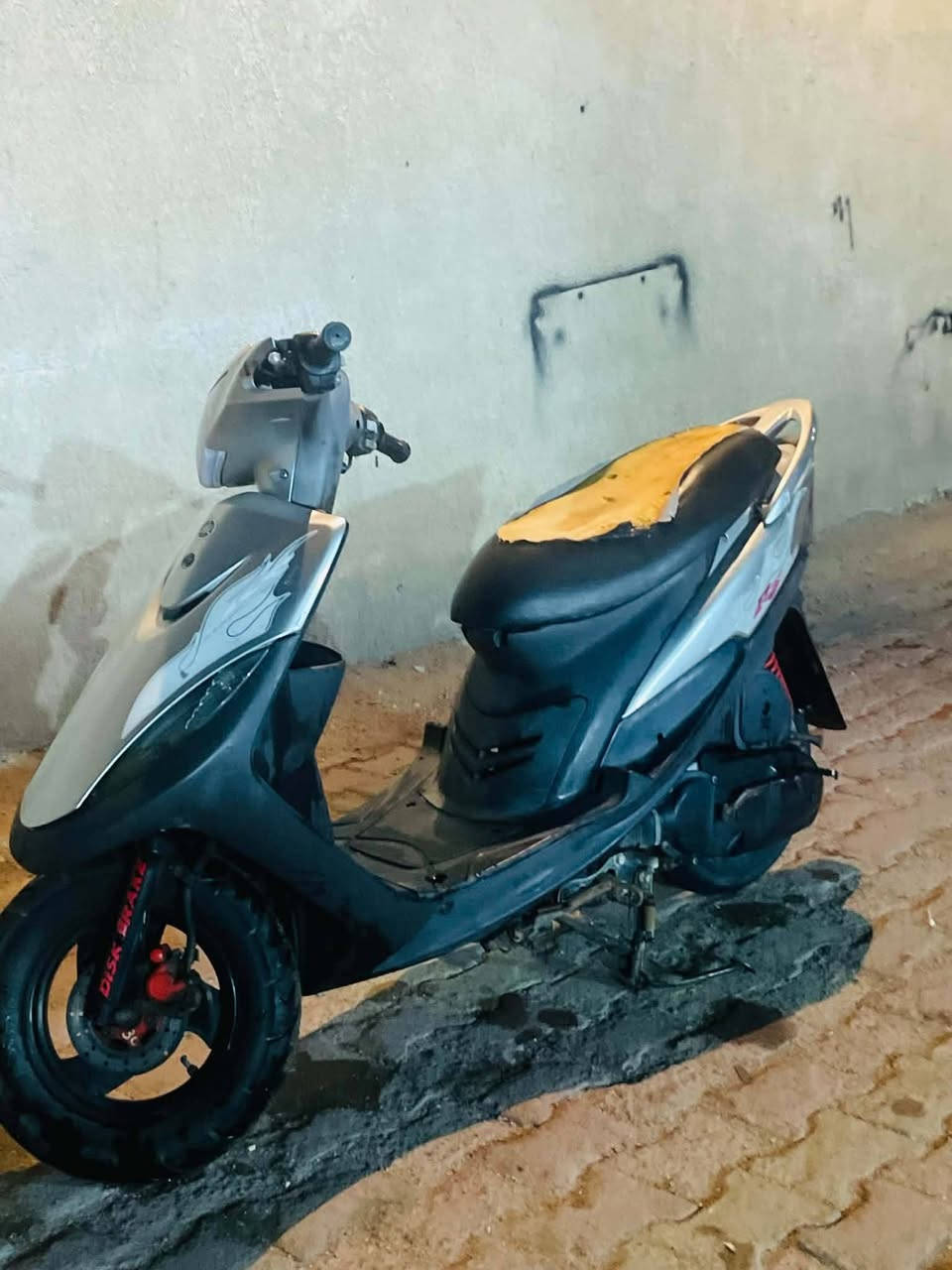 سلام عليكم دراجه للبيع دراجه مال جناي ما متعوبه مال رمبه اوراق وكيله سيد جعفر سعر 750 ادخلي خاص


**إذا كنت صاحب هذا الإعلان وتريد حذفه لأي سبب، رجاءا أرسل رسالة إلى الدعم الفني**