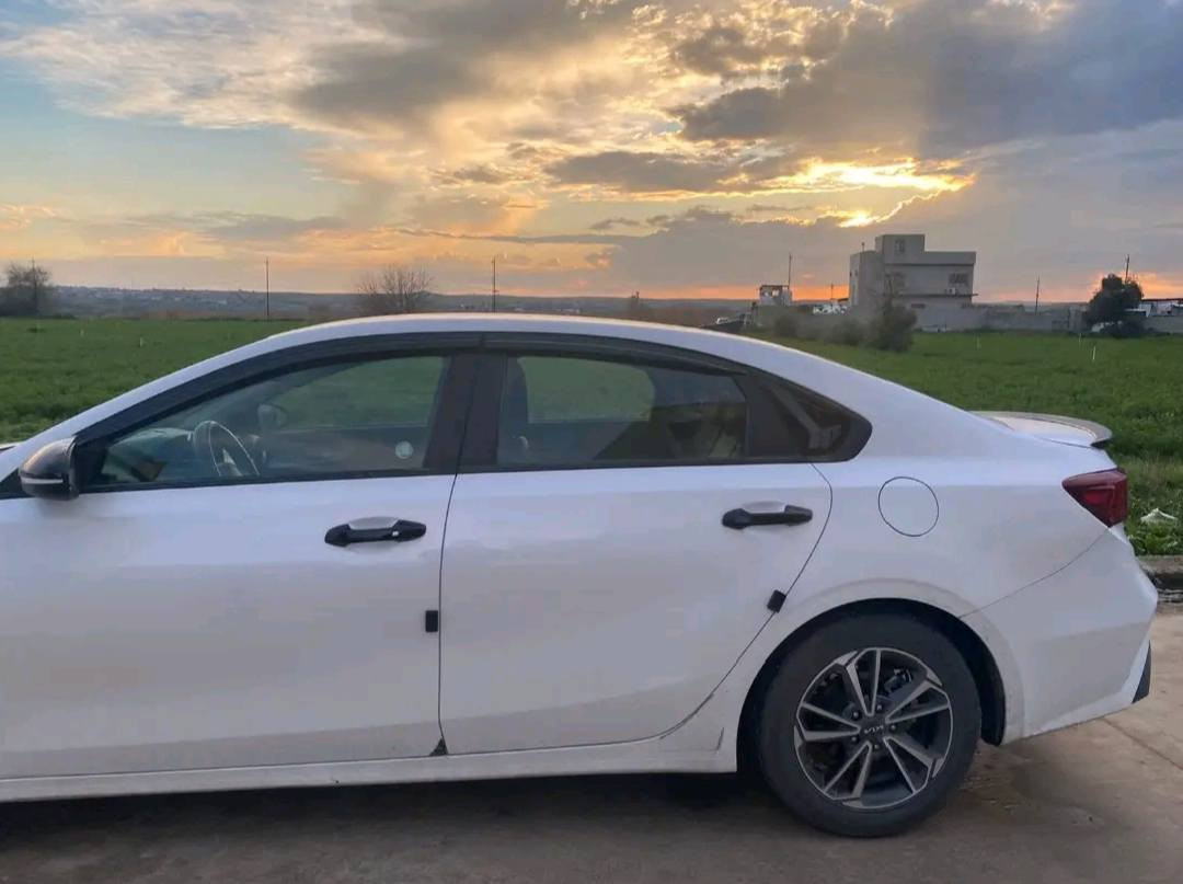 للبيع 
تفاصيل
الموديل: 2022.
اللون: أبيض صدفي (White Pearl) - لمعة مميزة ونظافة عالية.
الفئة: نص فول 
اللوحة: أربيل
المكان موصل


**إذا كنت صاحب هذا الإعلان وتريد حذفه لأي سبب، رجاءا أرسل رسالة إلى الدعم الفني**